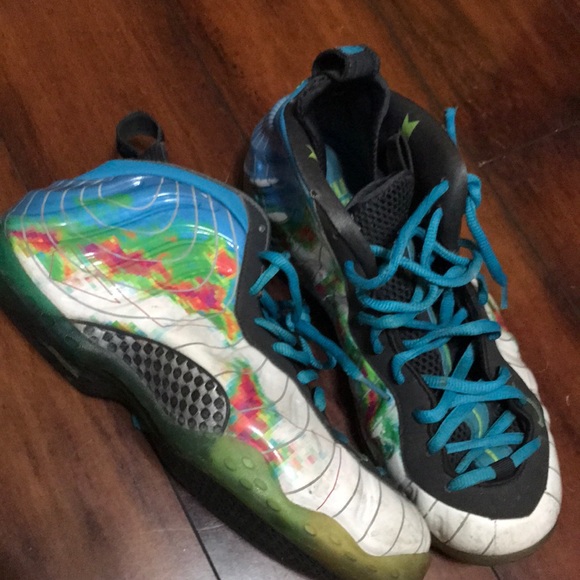 Nike Shoes | Weatherman Phone Posits | Poshmark